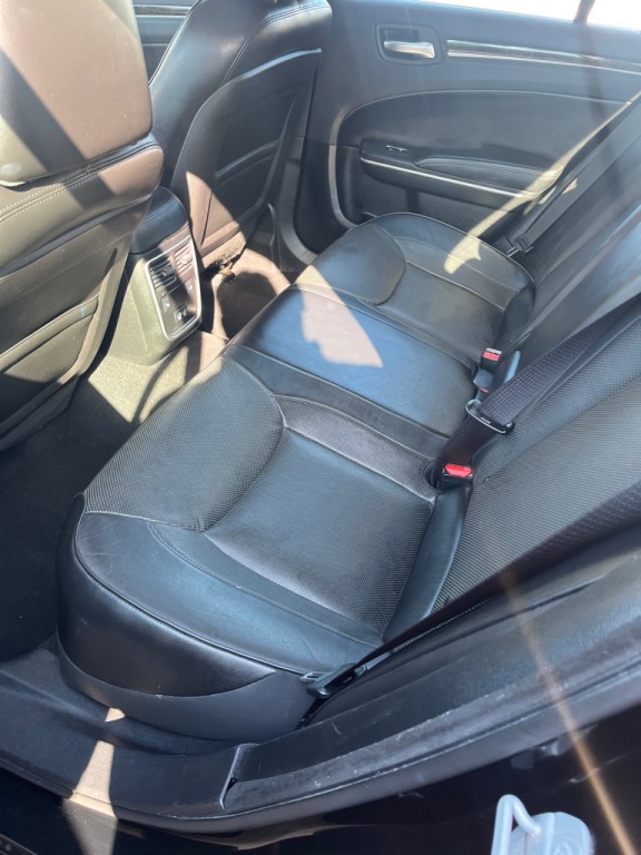 2019 Chrysler 300 Image 5