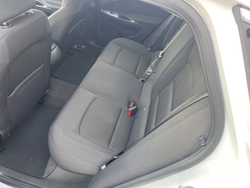 2021 Chevrolet Malibu Image 4