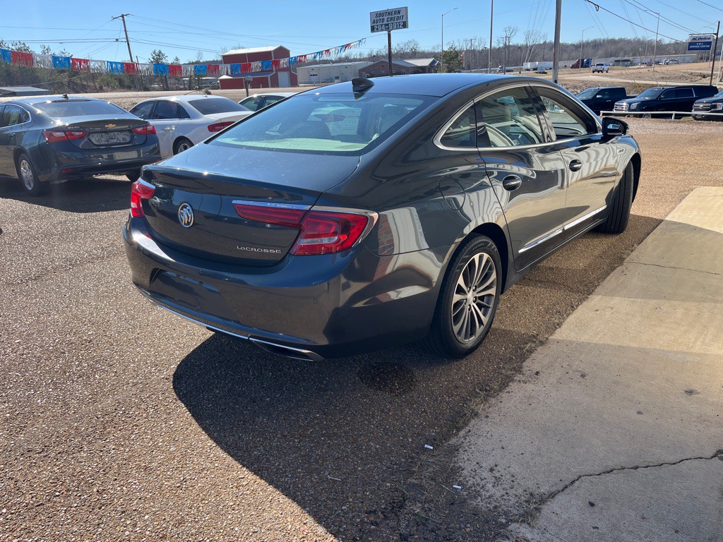 2019 Buick Lacrosse Image 3