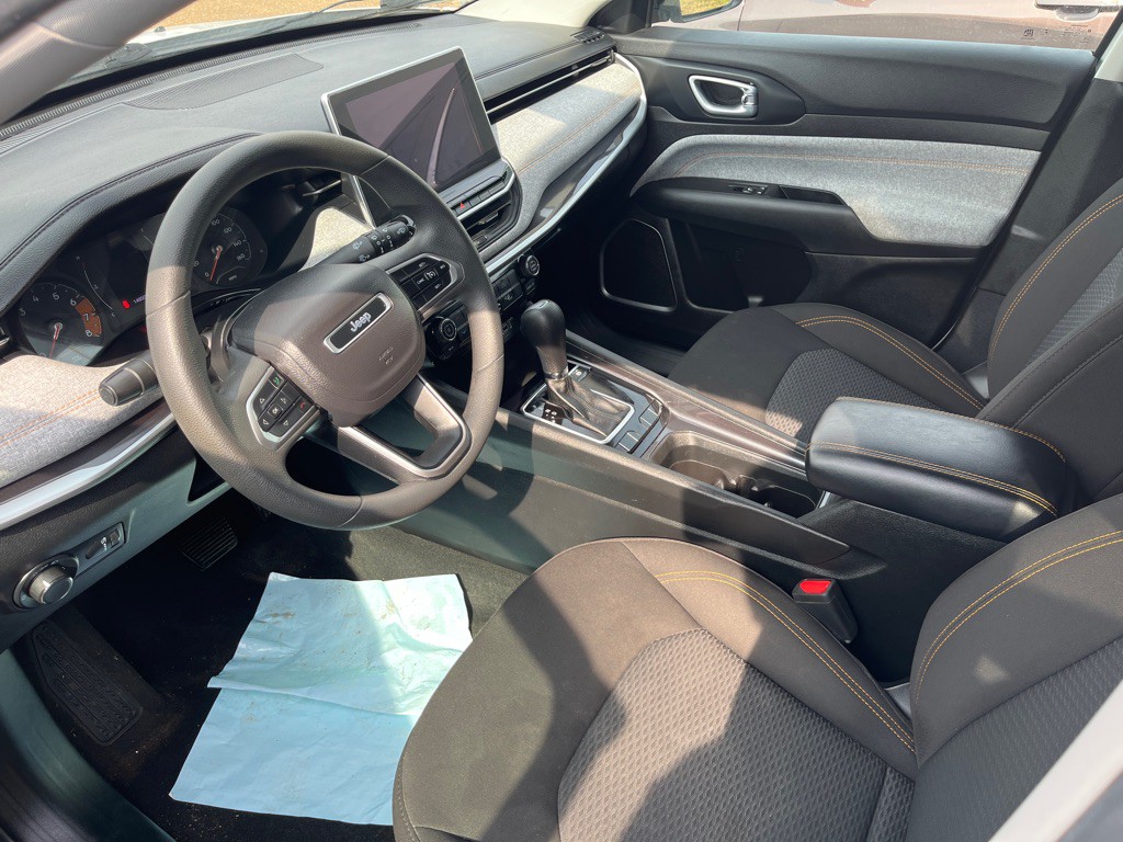 2022 Jeep Compass Image 6