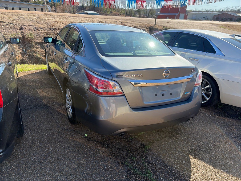 2014 Nissan Altima Image 2