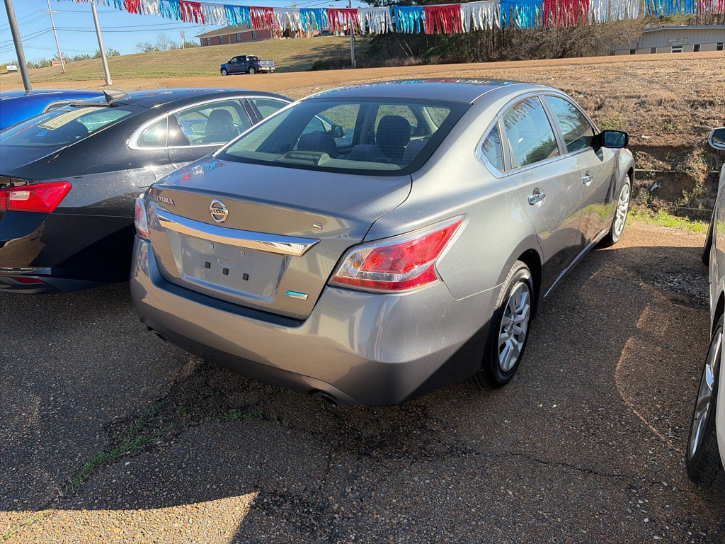 2014 Nissan Altima Image 3