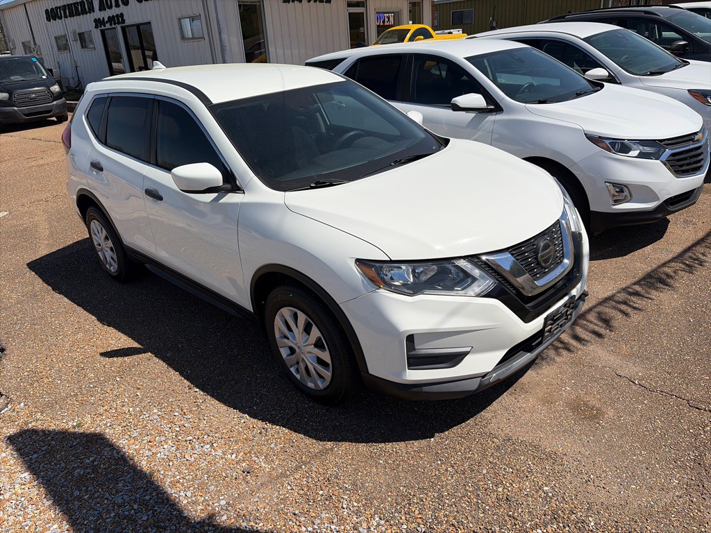 2020 Nissan Rogue Image 2