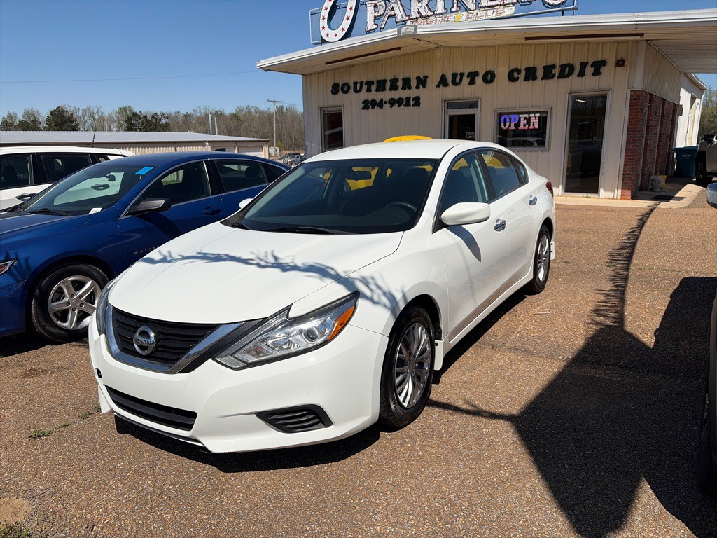 2018 Nissan Altima Image 1