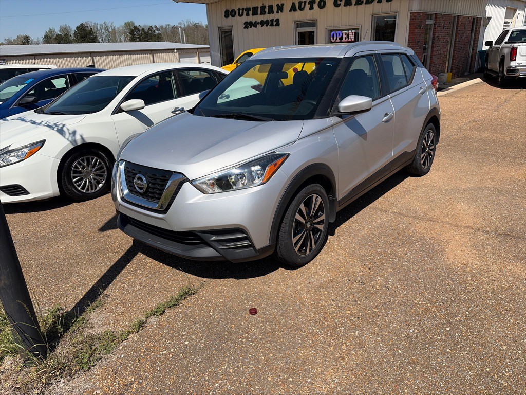 2019 Nissan Kicks Image 1