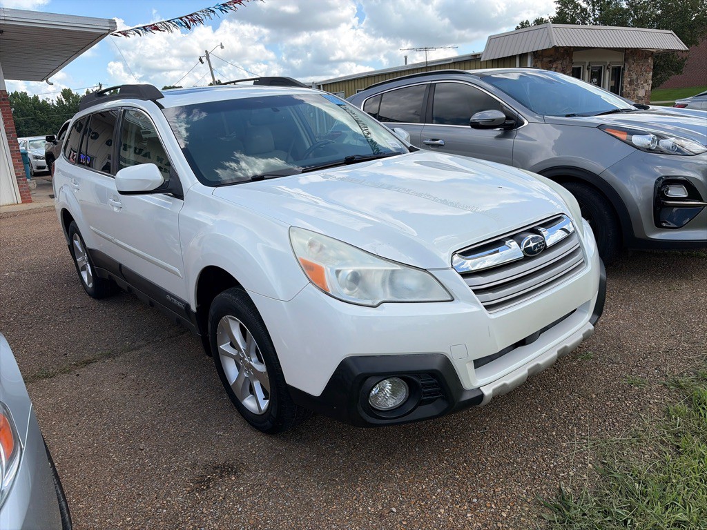 2014 Subaru Outback Image 2
