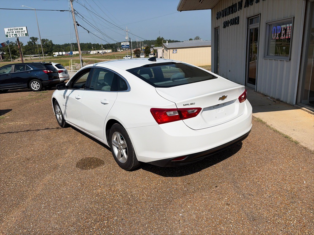 2023 Chevrolet Malibu Image 4