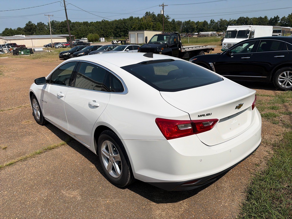2020 Chevrolet Malibu Image 4