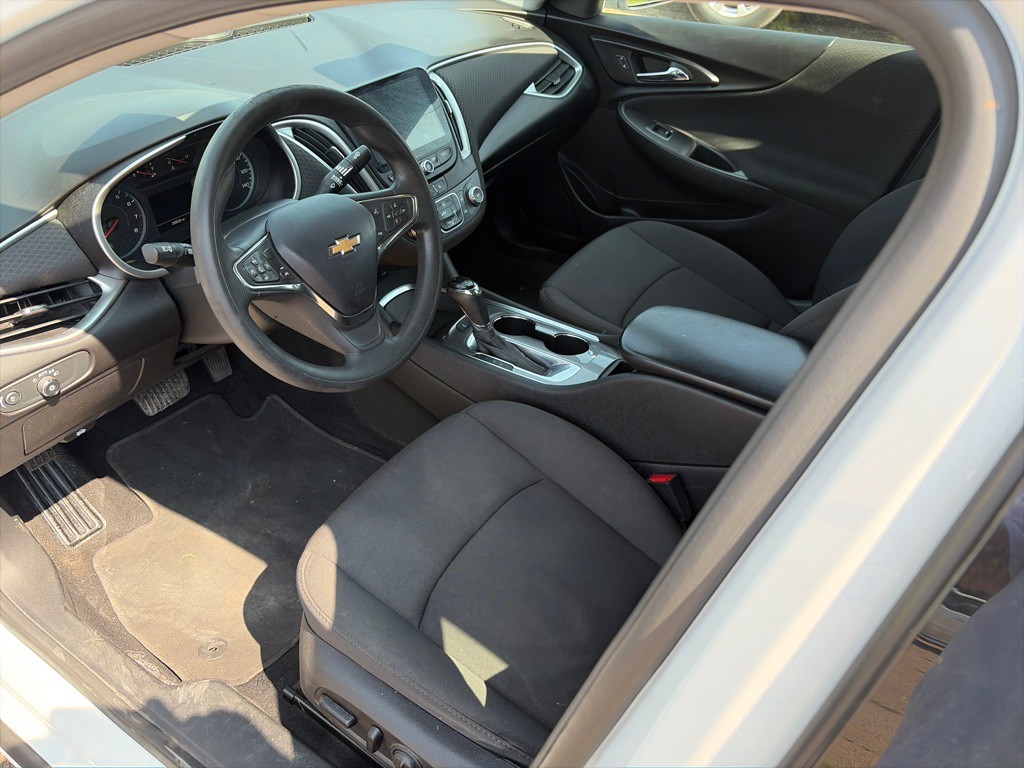 2020 Chevrolet Malibu Image 6
