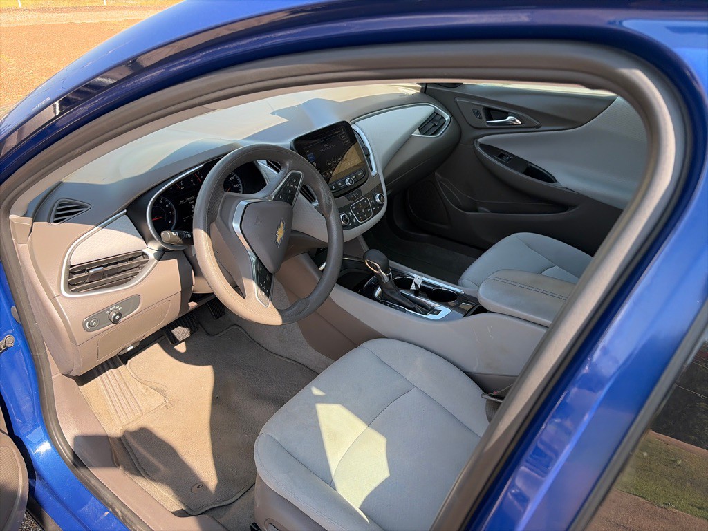 2023 Chevrolet Malibu Image 5