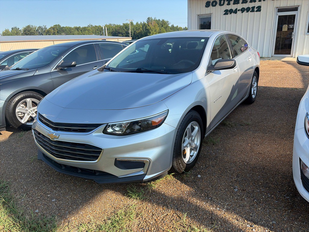 2018 Chevrolet Malibu Image 1