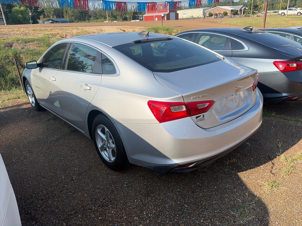 2018 Chevrolet Malibu Image 4