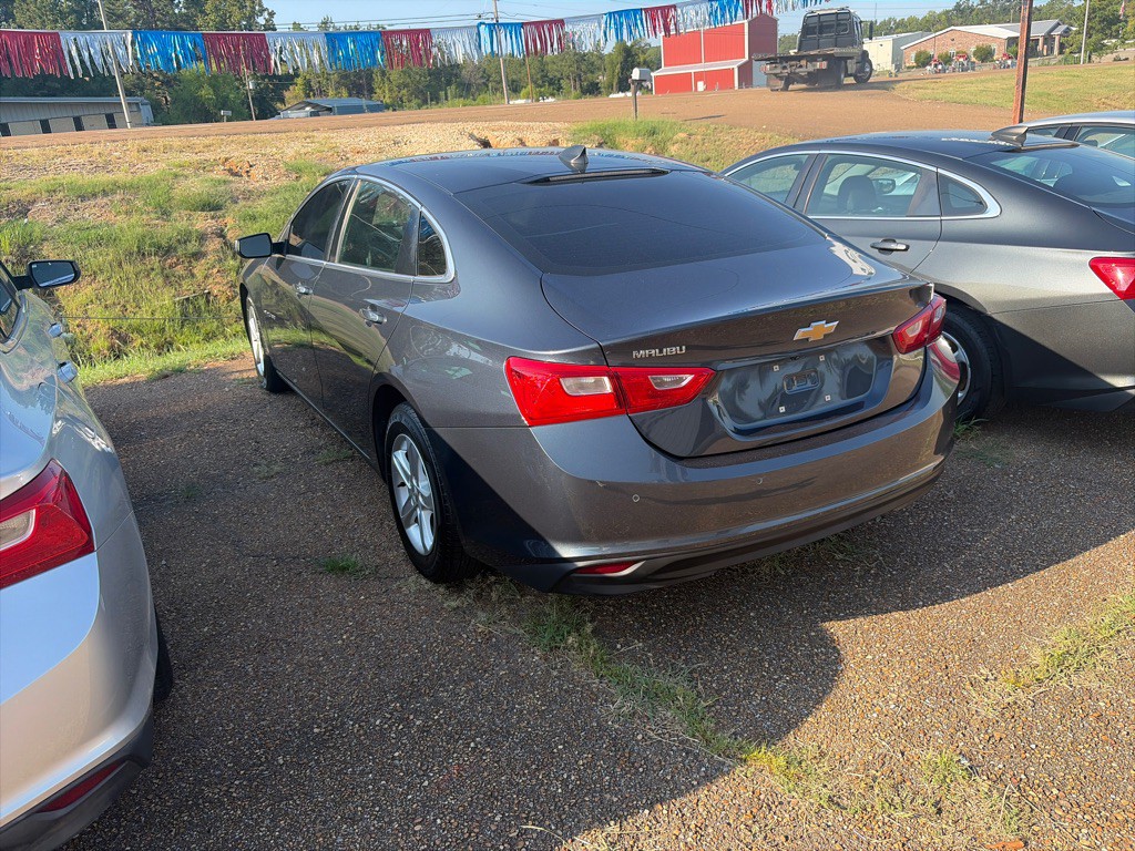 2021 Chevrolet Malibu Image 4