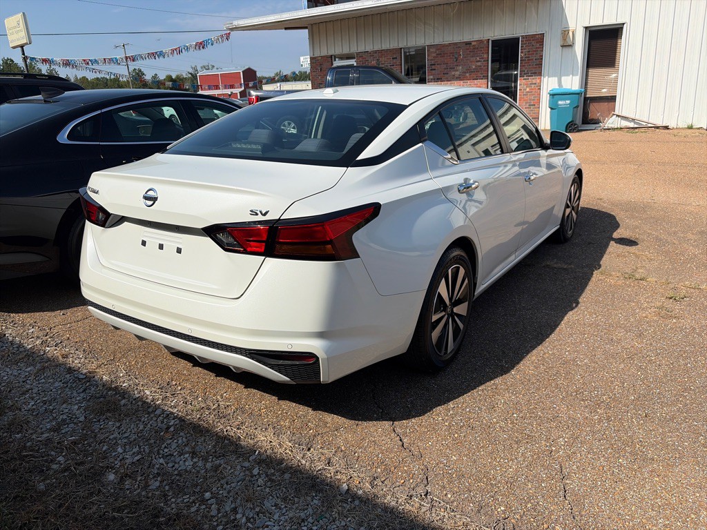 2022 Nissan Altima Image 3