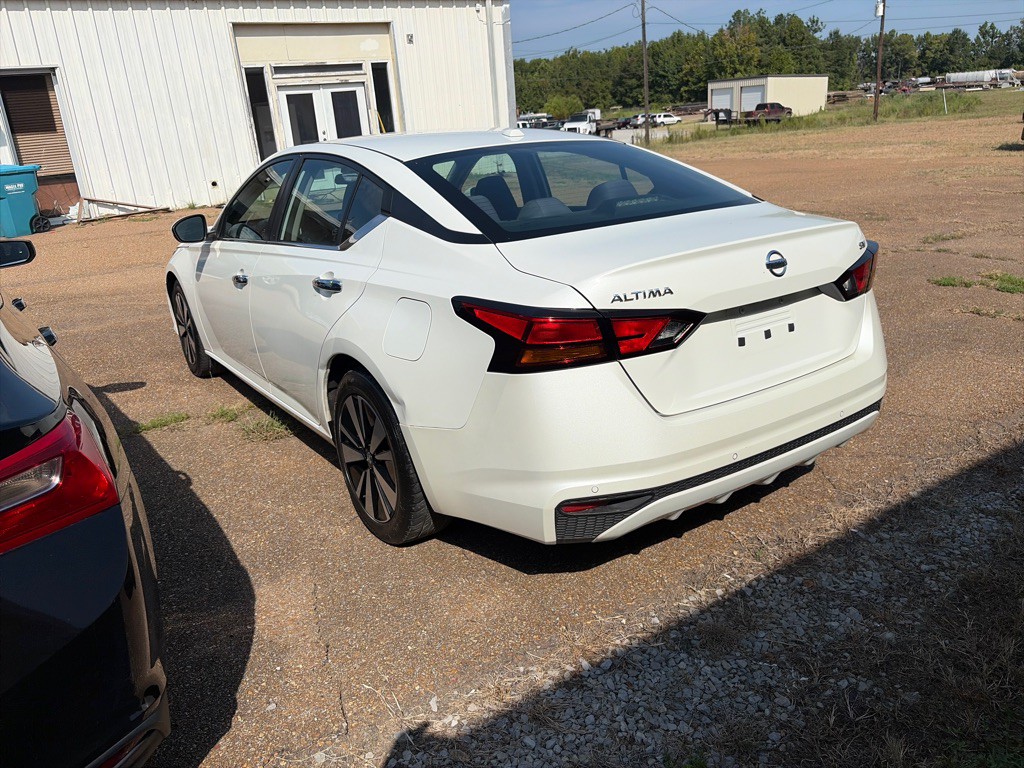 2022 Nissan Altima Image 4
