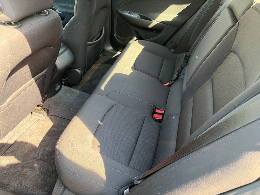 2018 Chevrolet Malibu Image 5