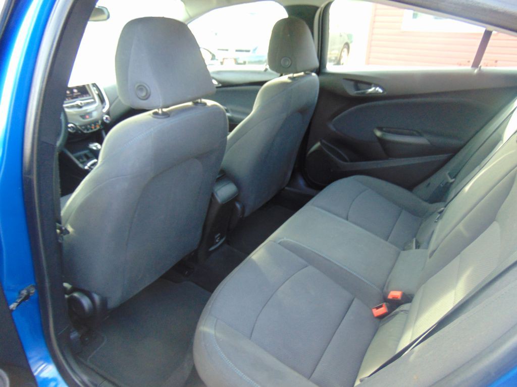 2019 Chevrolet Cruze Image 9