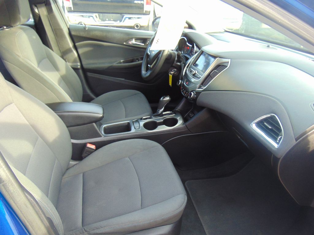 2019 Chevrolet Cruze Image 10