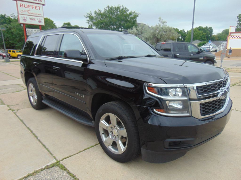 2017 Chevrolet Tahoe Image 3