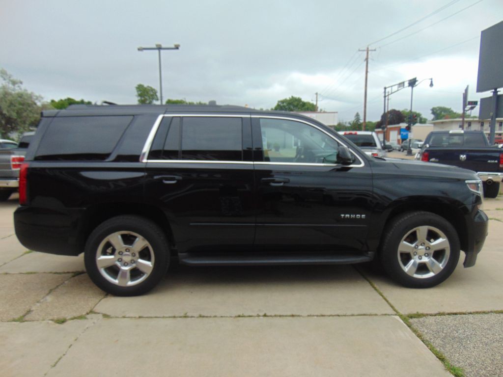 2017 Chevrolet Tahoe Image 4