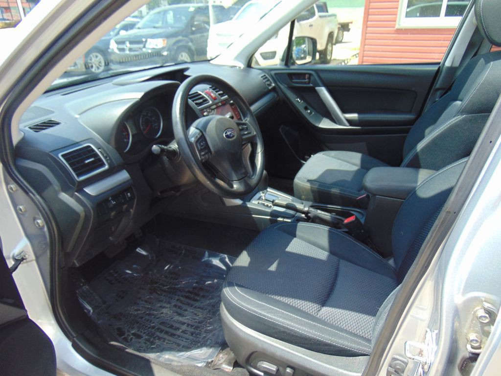 2016 Subaru Forester Image 10