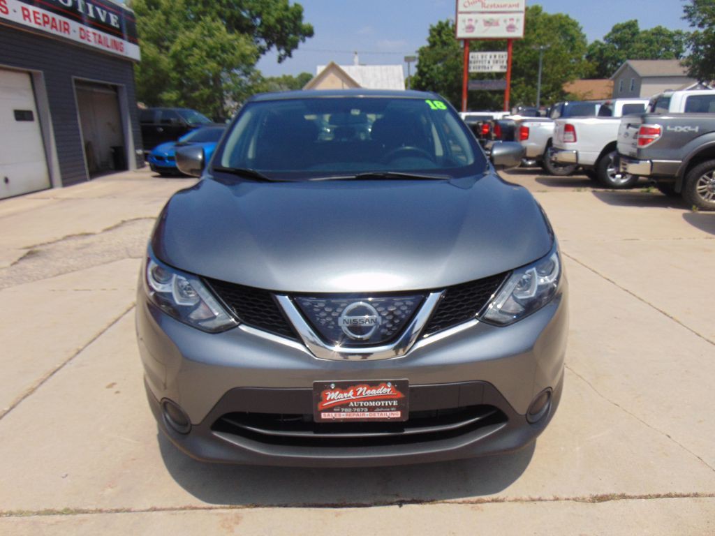2018 Nissan Rogue Image 2