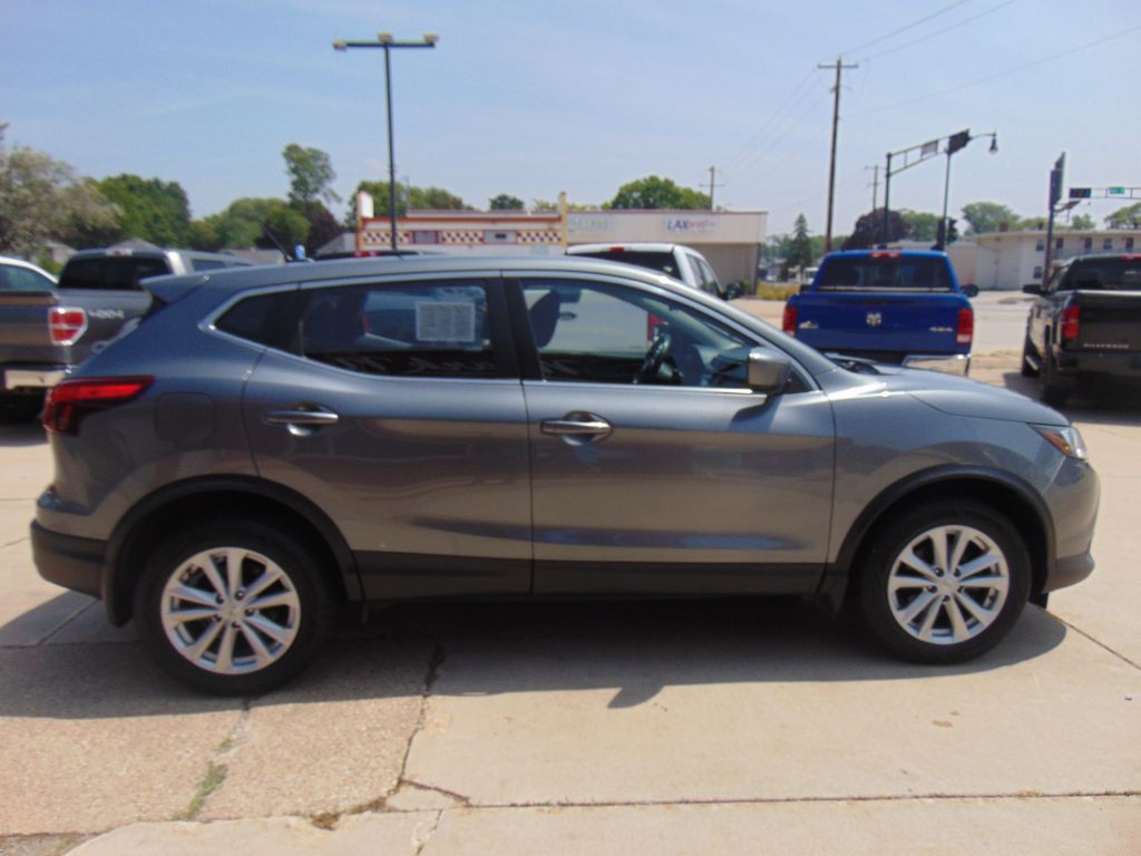 2018 Nissan Rogue Image 4