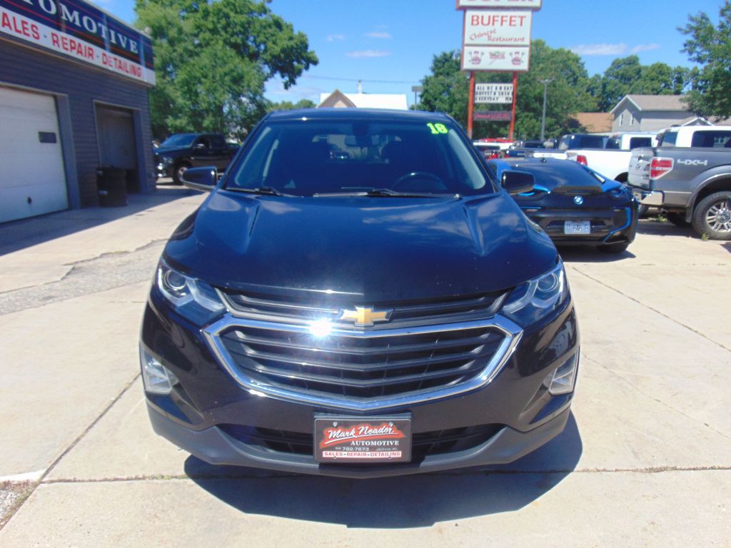 2018 Chevrolet Equinox Image 2