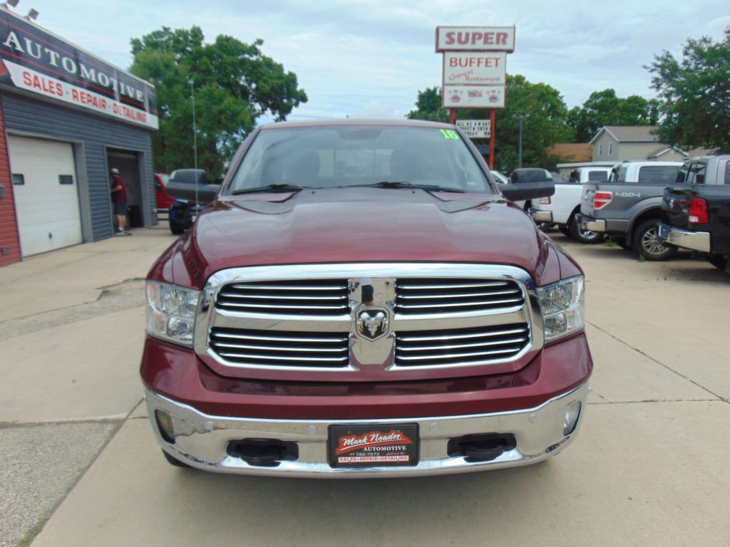 2016 RAM 1500 Image 2