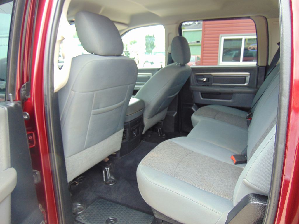 2016 RAM 1500 Image 9