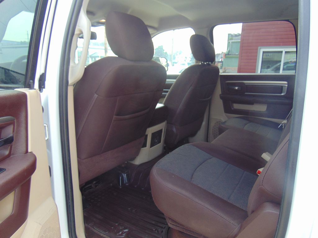 2014 RAM 2500 Image 9