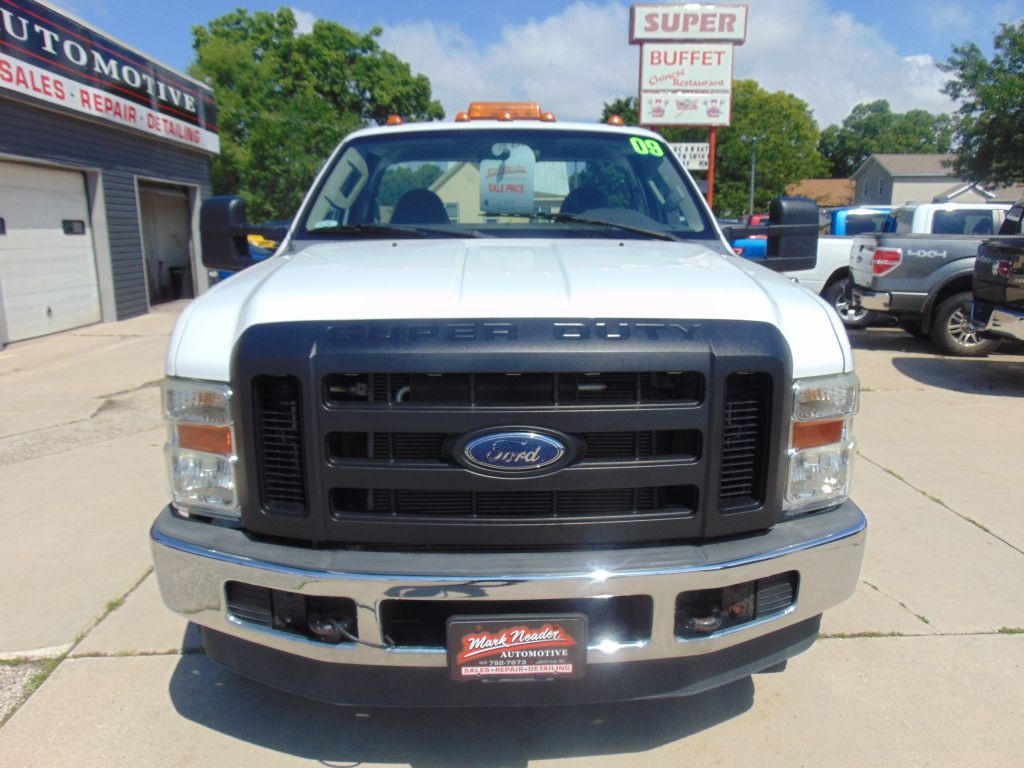 2009 Ford F-250 Image 2