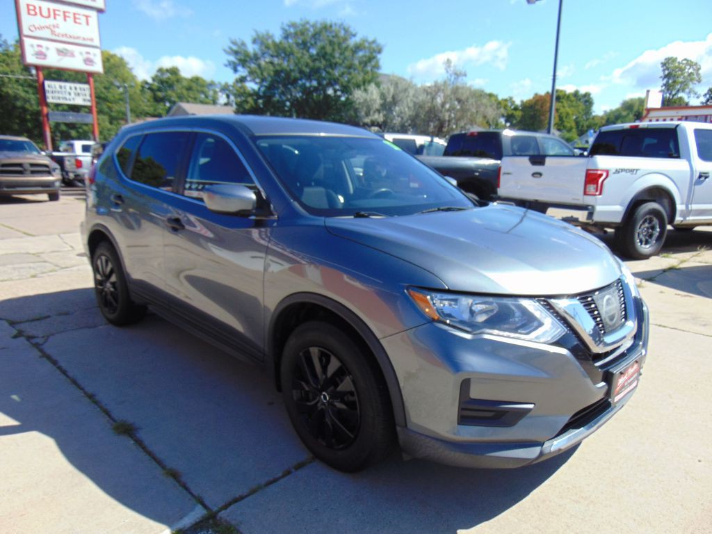 2017 Nissan Rogue Image 3