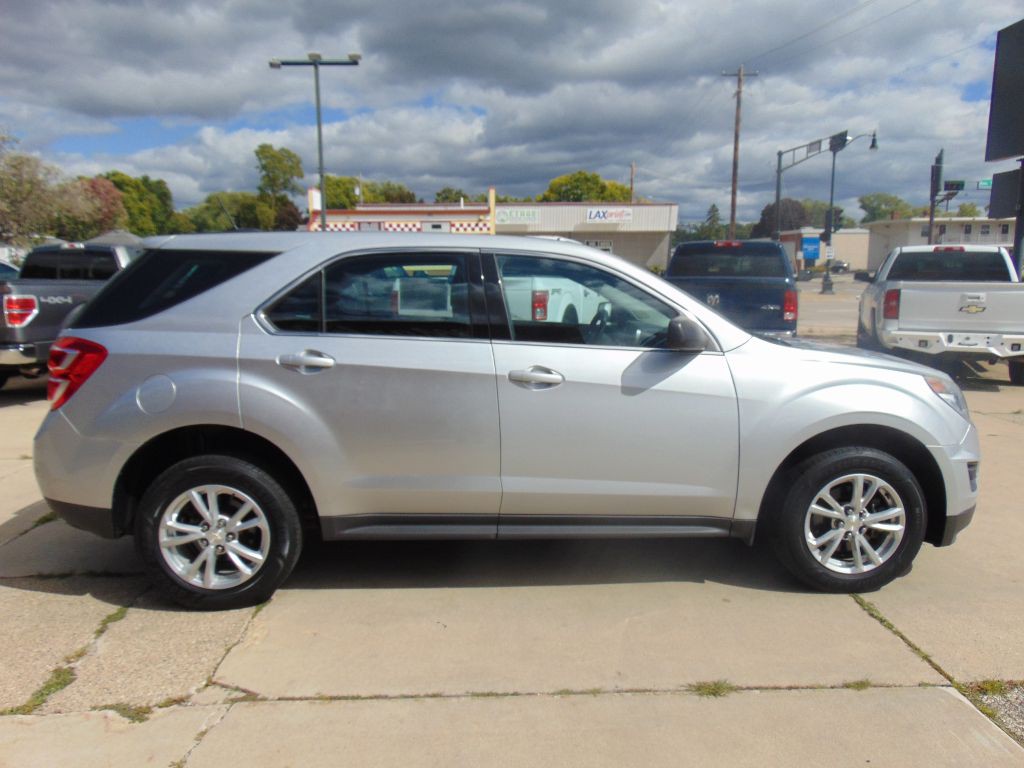 2017 Chevrolet Equinox Image 4