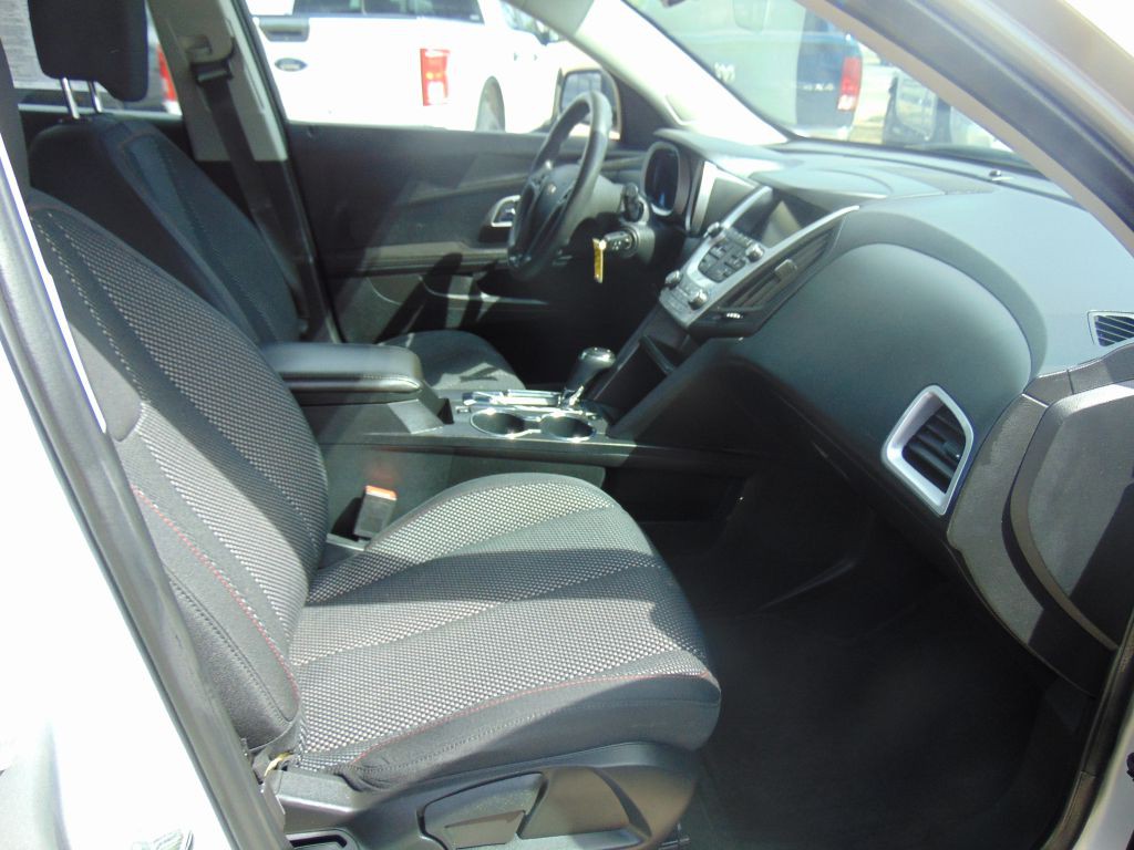 2017 Chevrolet Equinox Image 10