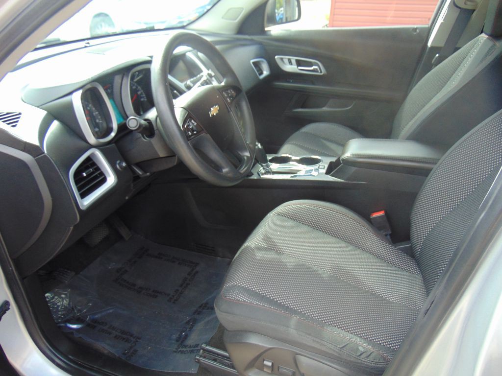2017 Chevrolet Equinox Image 11