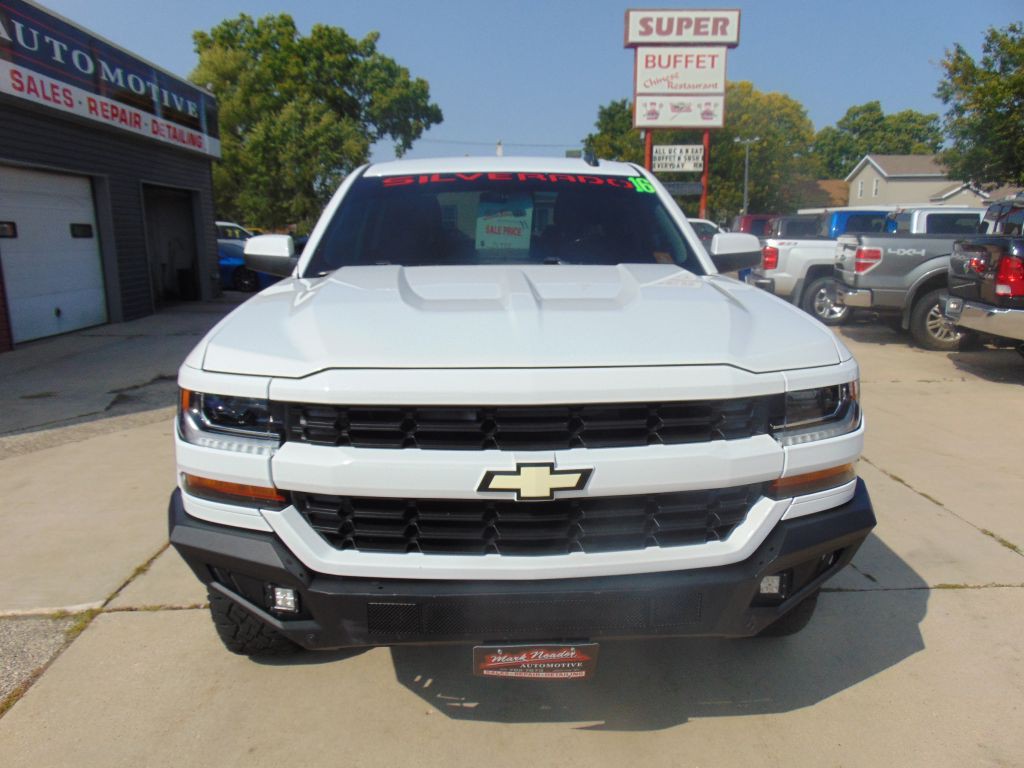 2016 Chevrolet Silverado 1500 Image 2