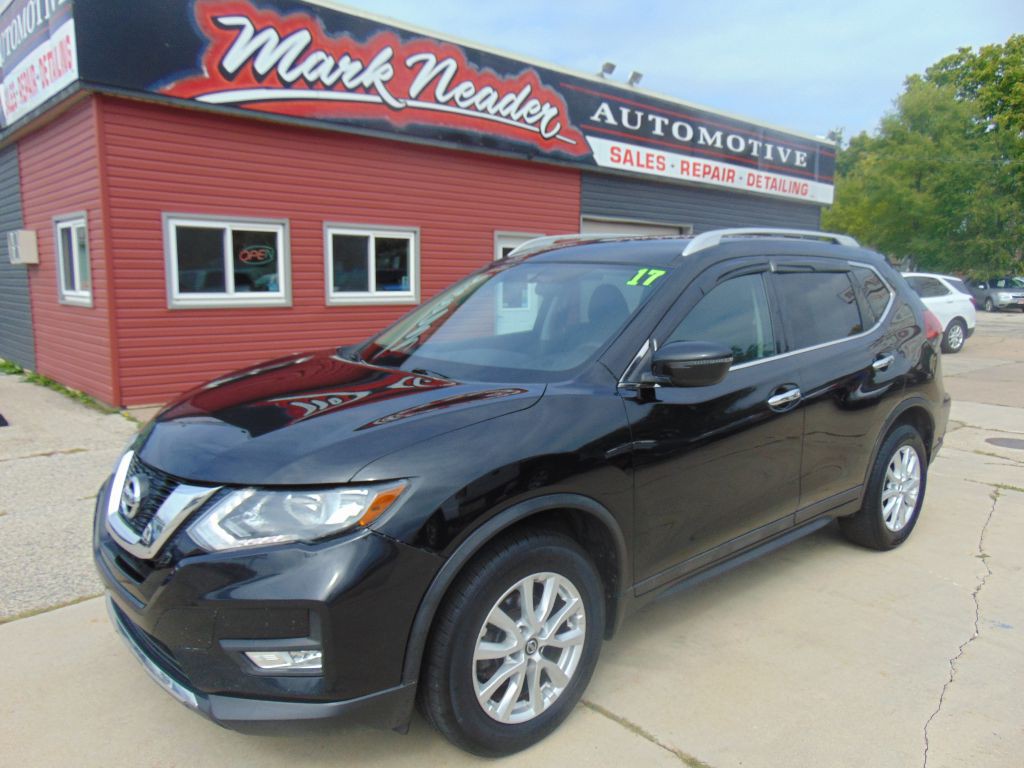 2017 Nissan Rogue Image 1