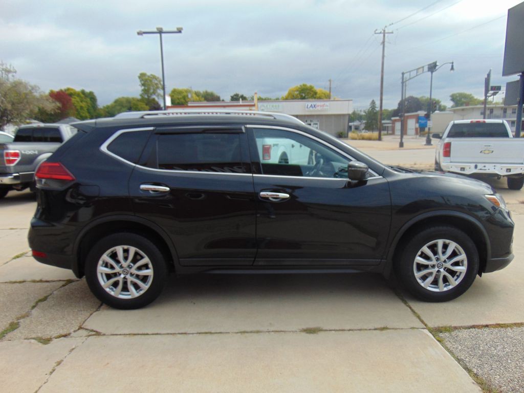 2017 Nissan Rogue Image 4