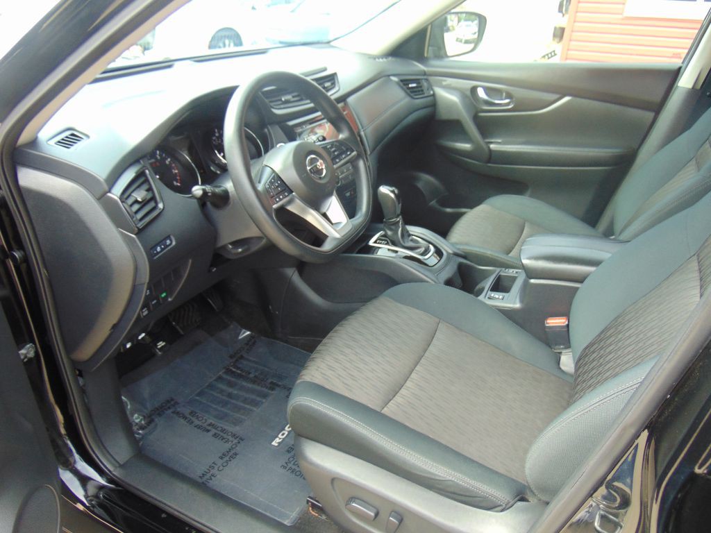 2017 Nissan Rogue Image 11