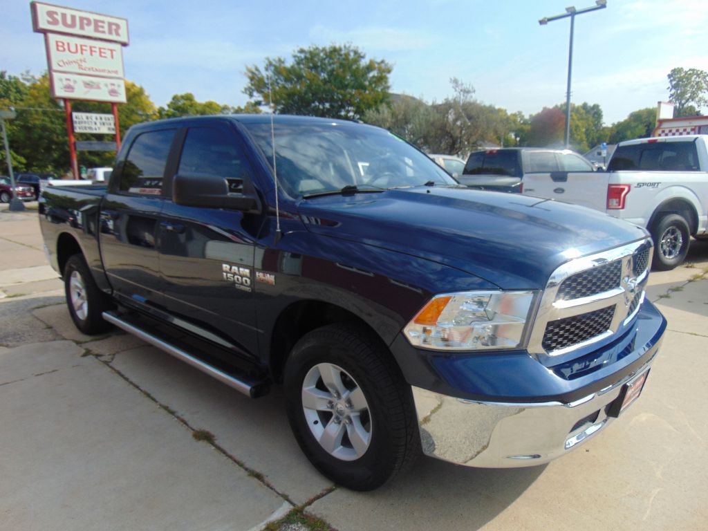 2021 RAM 1500 Image 3