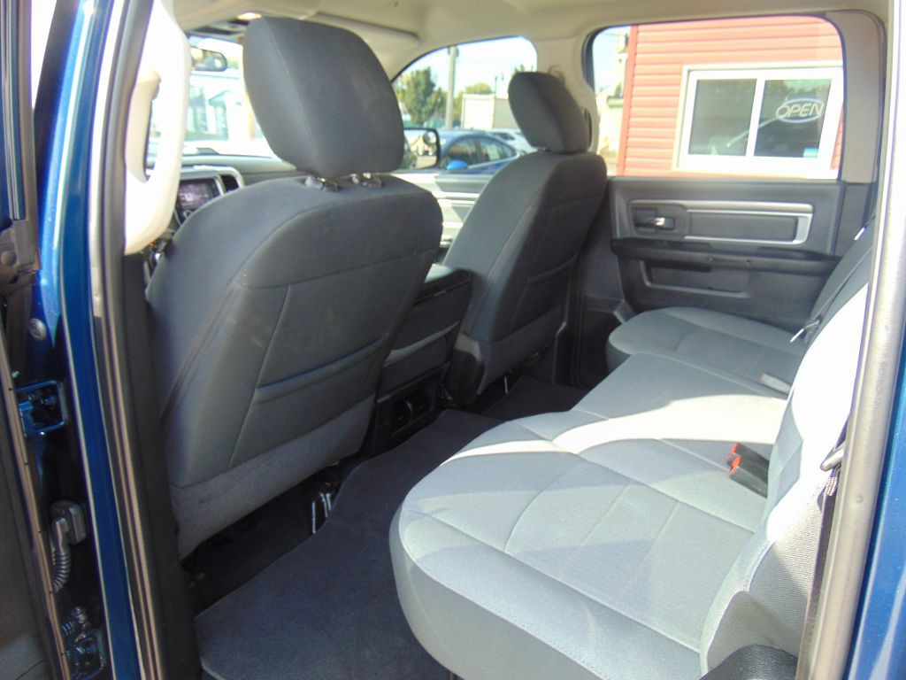 2021 RAM 1500 Image 9