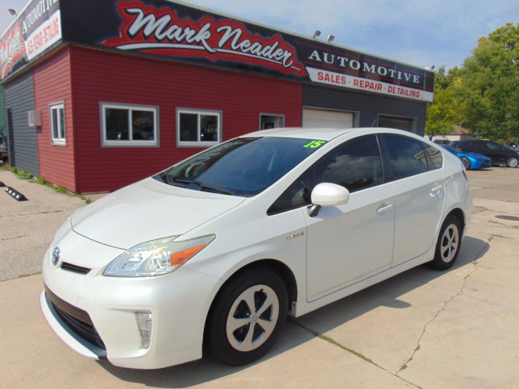 2015 Toyota Prius Image 1