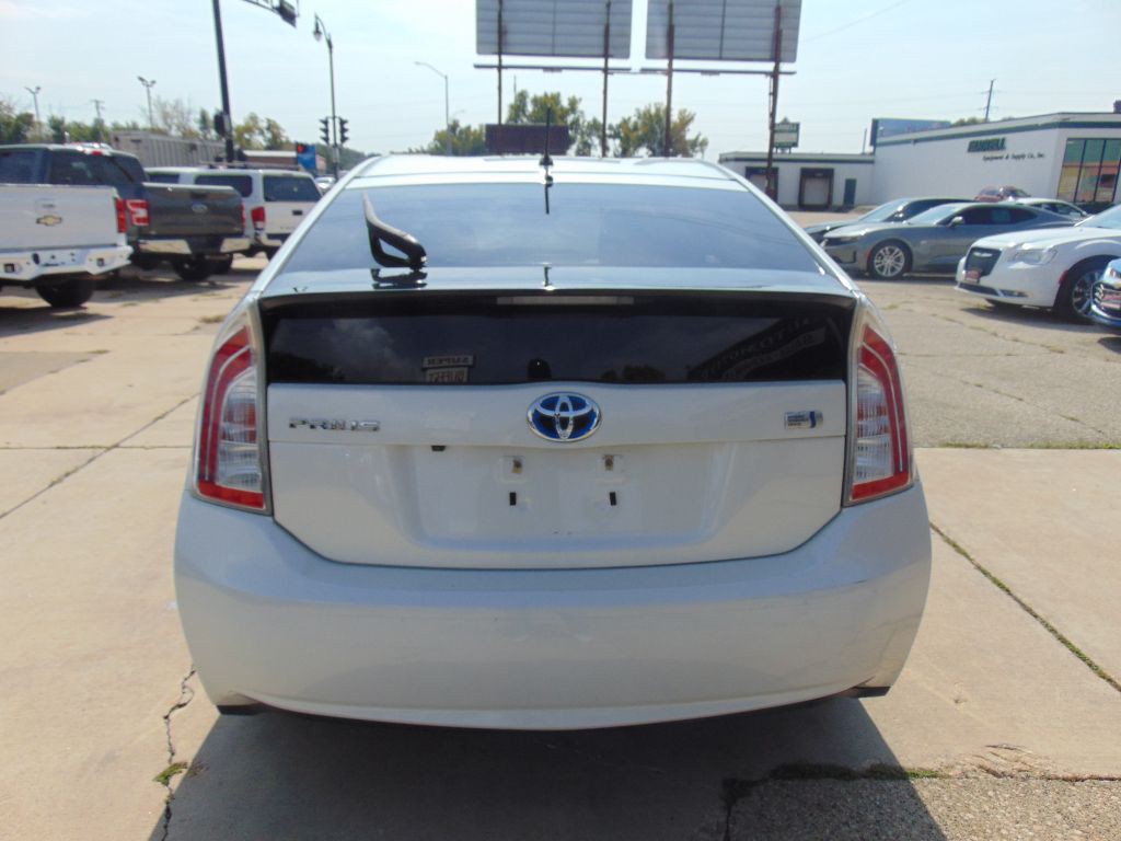 2015 Toyota Prius Image 6