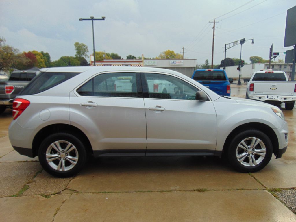 2017 Chevrolet Equinox Image 4
