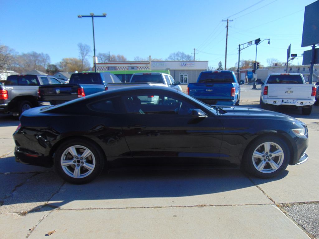 2016 Ford Mustang Image 4