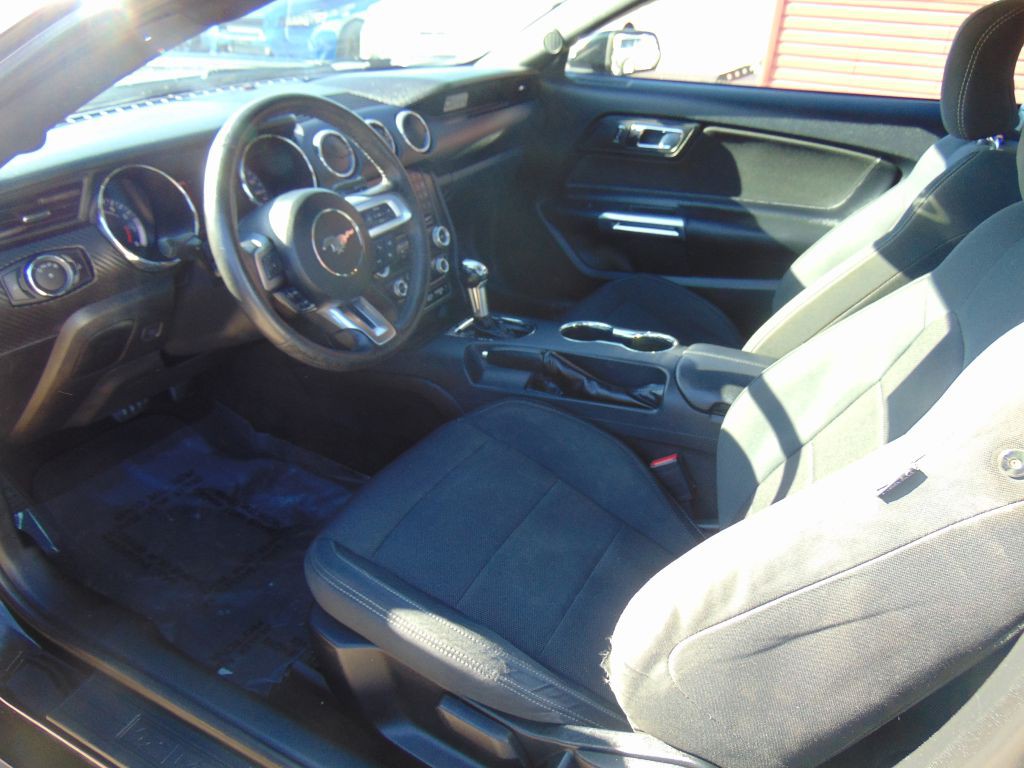 2016 Ford Mustang Image 9