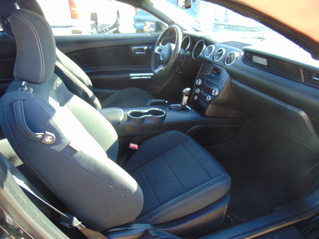 2016 Ford Mustang Image 11