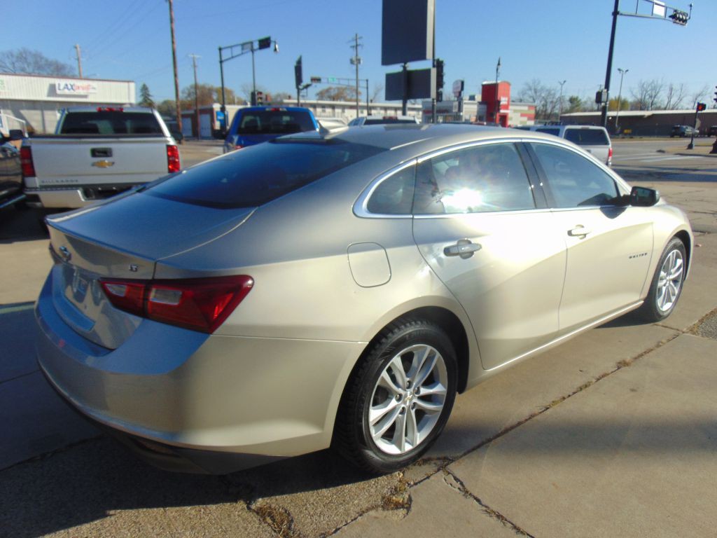 2016 Chevrolet Malibu Image 5