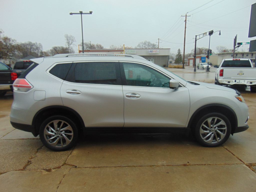 2015 Nissan Rogue Image 4